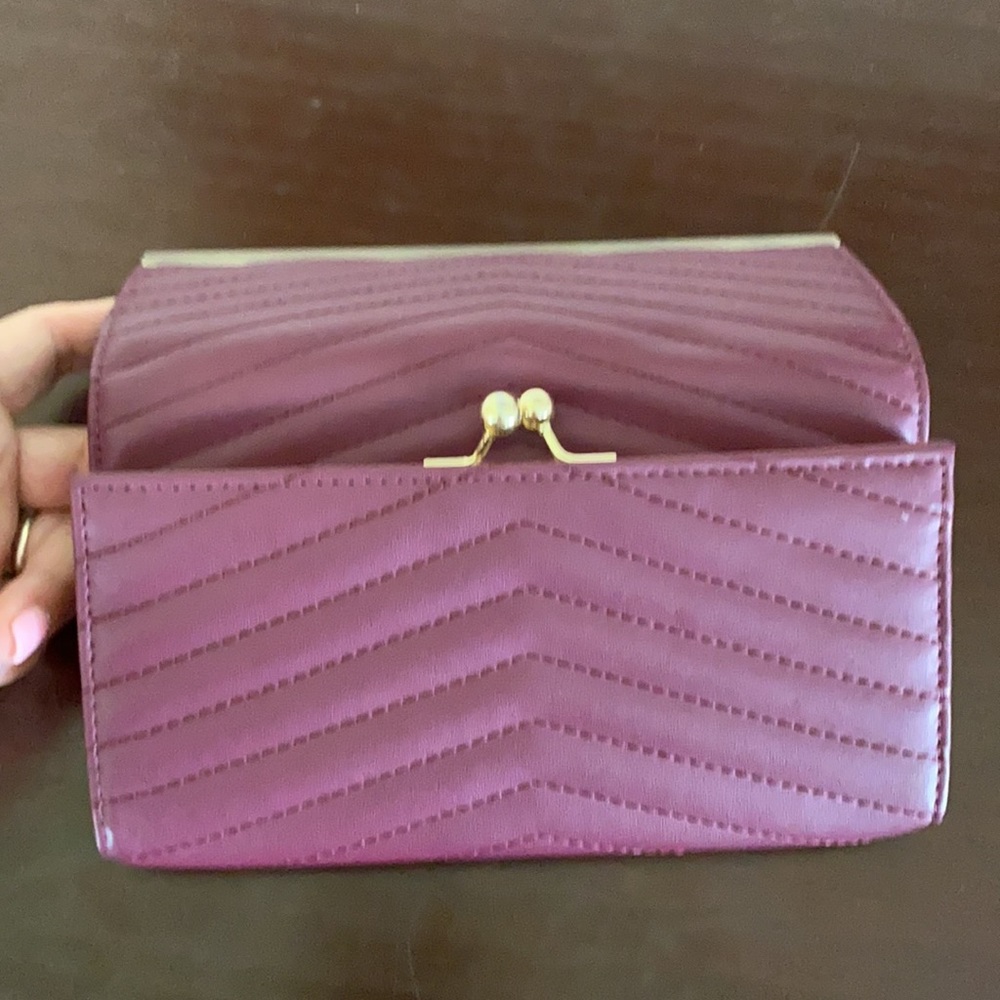 Maroon Wallet - Picture 4 of 4